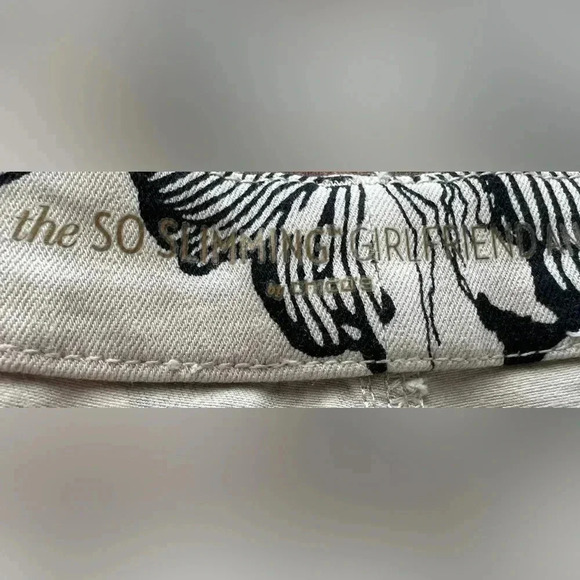 Chico’s | SO slimming girlfriend ankle pant. Size: 8/Chicos 1. - Picture 6 of 16